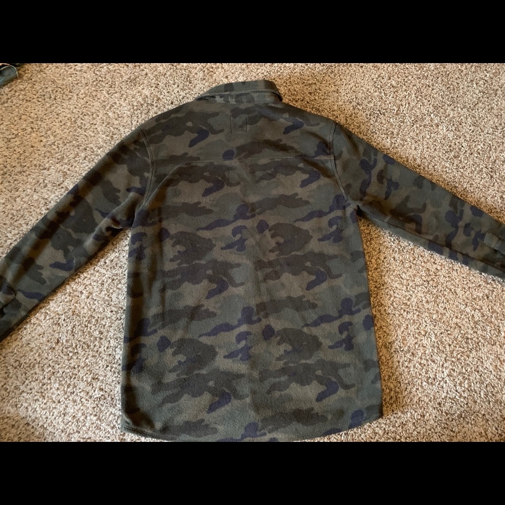 Boys Old Navy Camo Flannel Jacket - Picture 3 of 4
